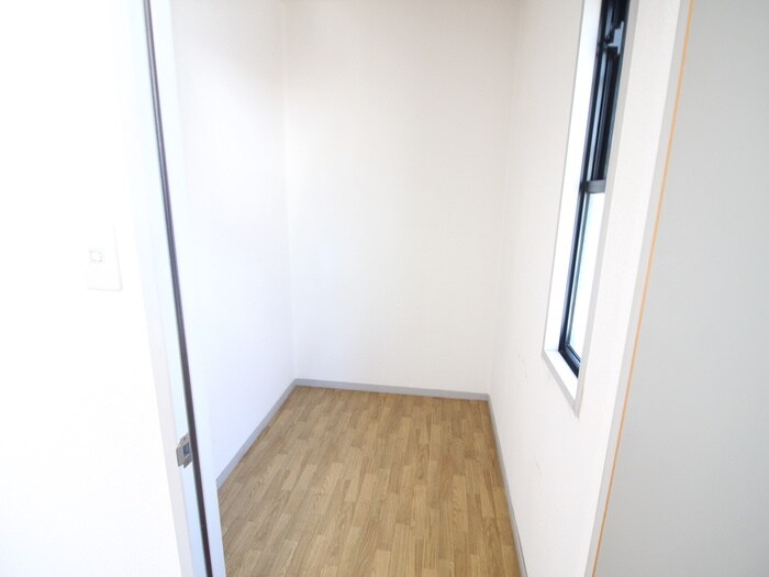 物件内観写真18　(収納)