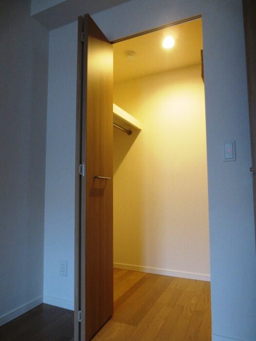 物件内観写真11　(収納)