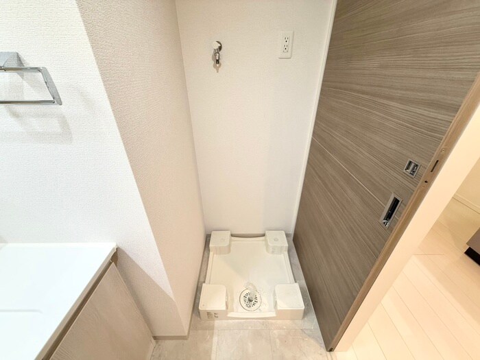 物件内観写真12　(洗濯機置場)