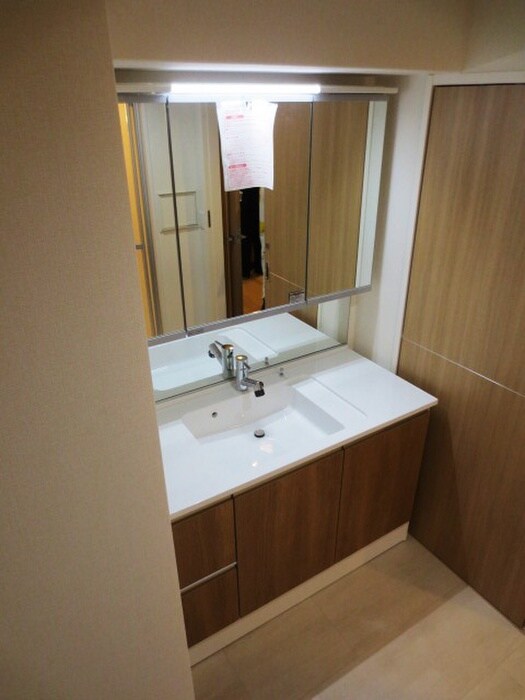 物件内観写真13　(洗面)