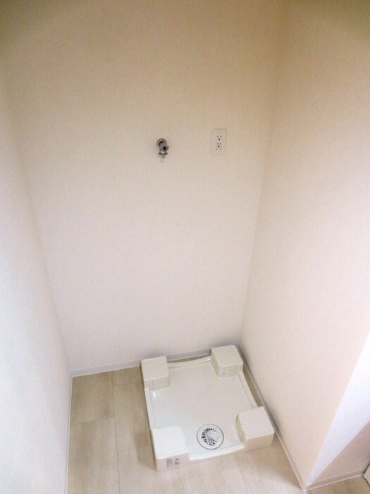 物件内観写真15　(洗濯機置場)