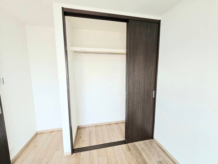 物件内観写真12　(収納)