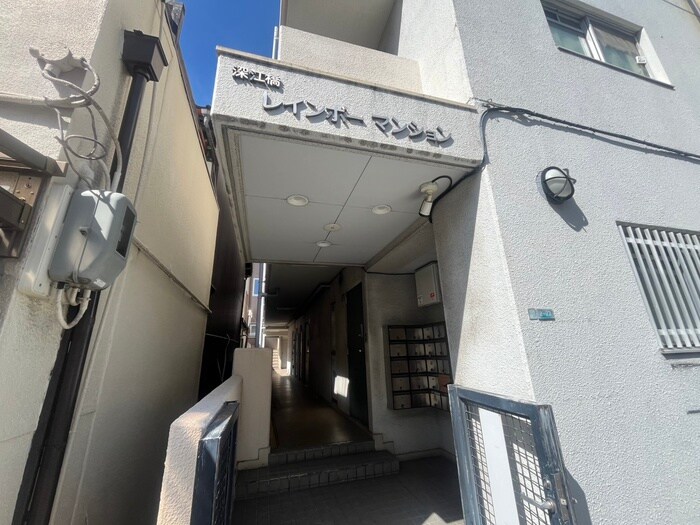 物件外観写真3　(エントランス部分)