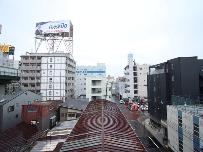 物件内観写真22　(室内からの展望)