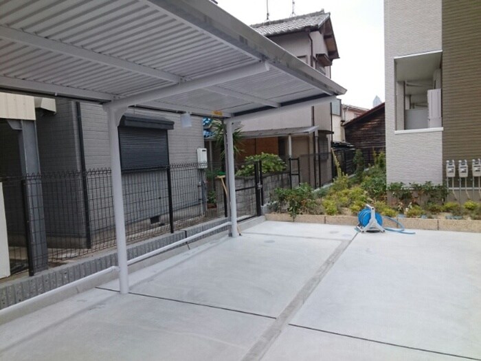 物件外観写真2　(駐輪場)