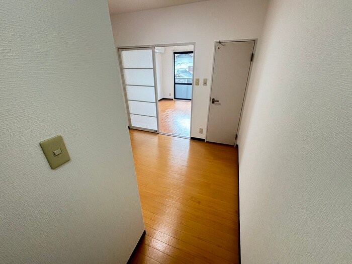 物件内観写真15　(廊下)