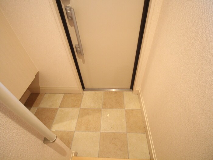 物件内観写真19　(玄関)