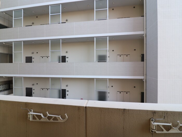 物件内観写真22　(室内からの展望)