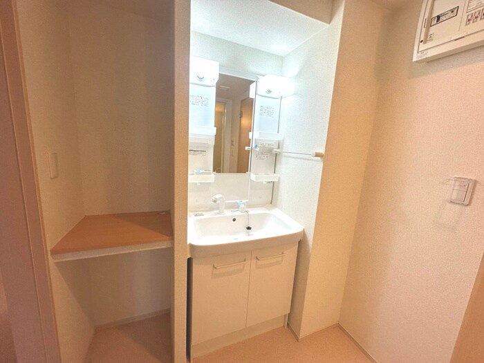 物件内観写真9　(洗面)