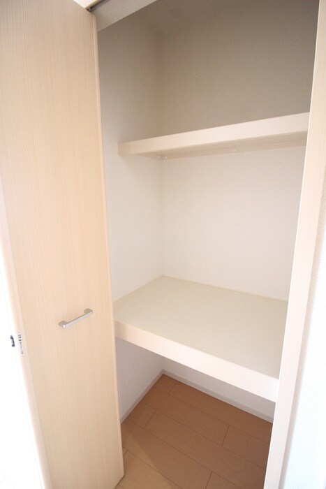 物件内観写真14　(収納)