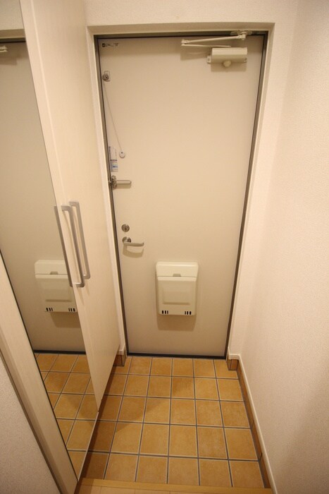 物件内観写真15　(玄関)