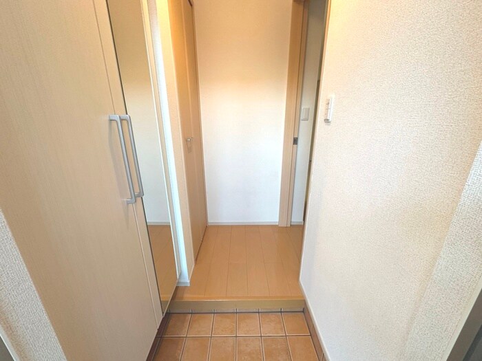 物件内観写真16　(廊下)