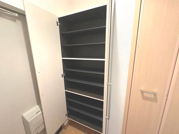 物件内観写真18　(靴箱)