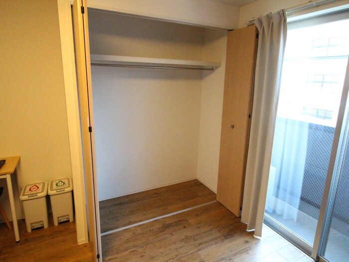 物件内観写真12　(収納)
