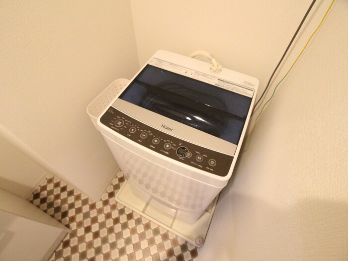 物件内観写真16　(洗濯機置場)