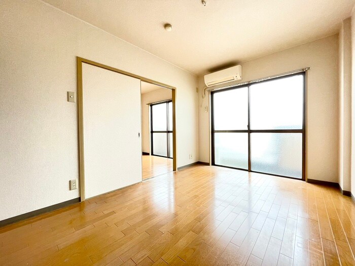 物件内観写真8　(居室)