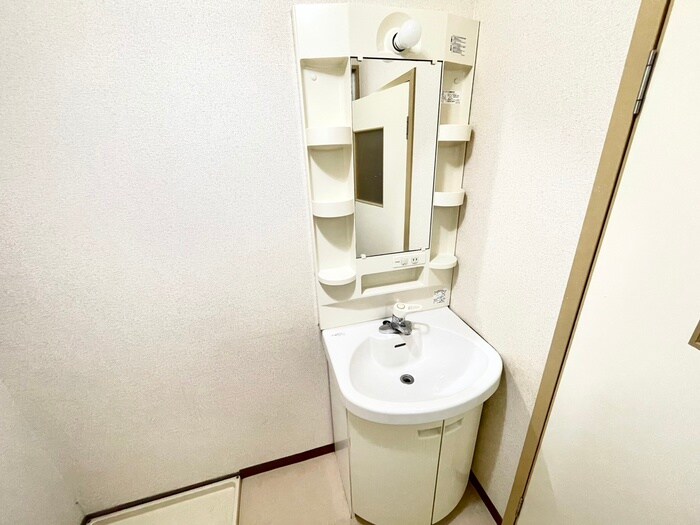 物件内観写真12　(洗面)