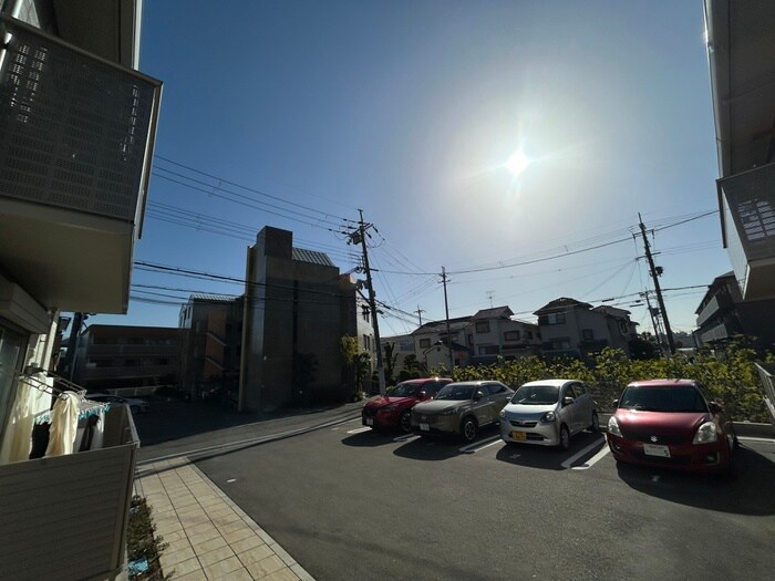 物件内観写真16　(室内からの展望)