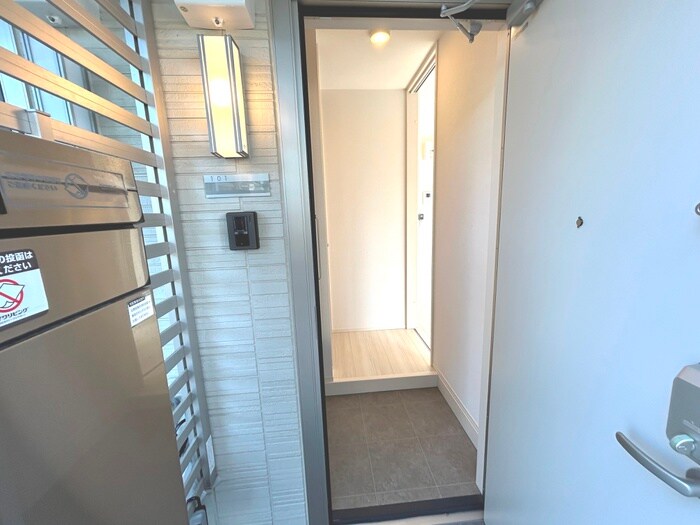 物件内観写真22　(玄関)