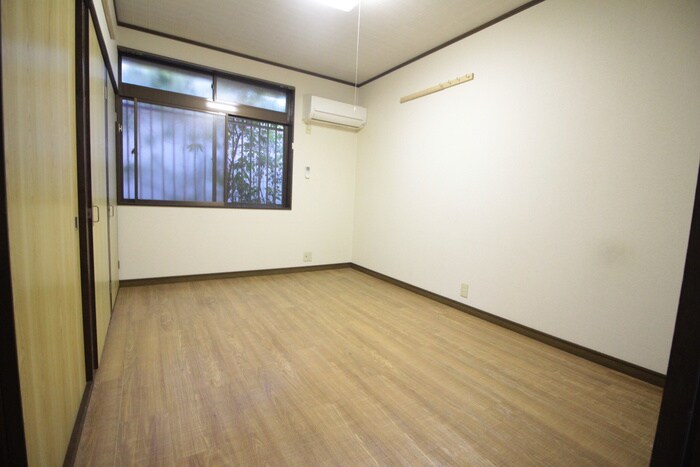 物件内観写真9　(居室)