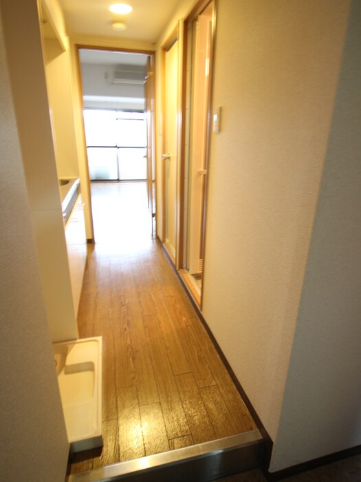 物件内観写真8　(廊下)