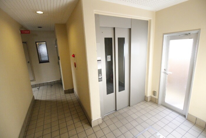 物件外観写真4　(建物設備)