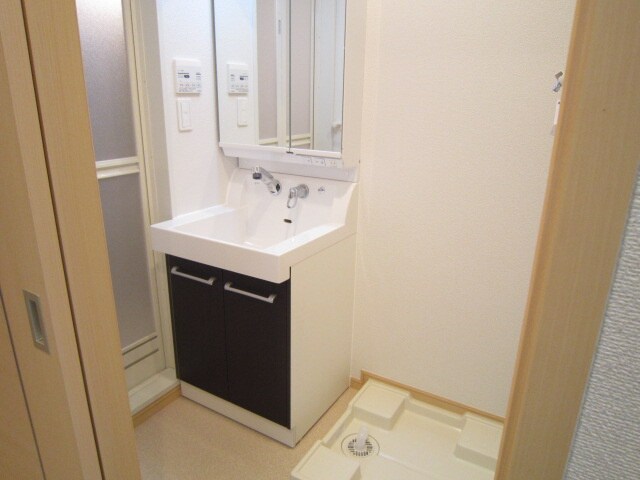 物件内観写真11　(洗面)