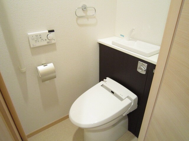 物件内観写真13　(トイレ)