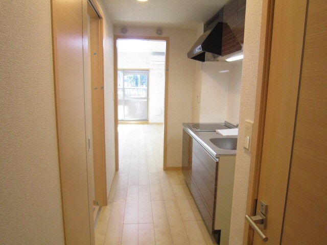 物件内観写真14　(廊下)