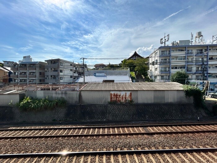 物件内観写真21　(室内からの展望)