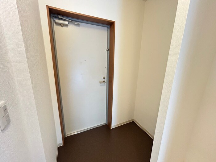 物件内観写真22　(玄関)