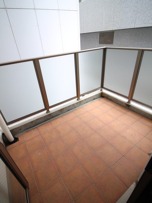 物件内観写真18　(洗濯機置場)