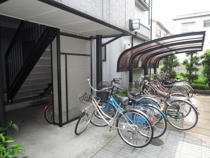 物件外観写真3　(駐輪場)