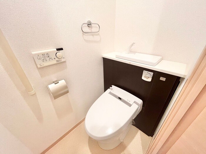 物件内観写真12　(トイレ)