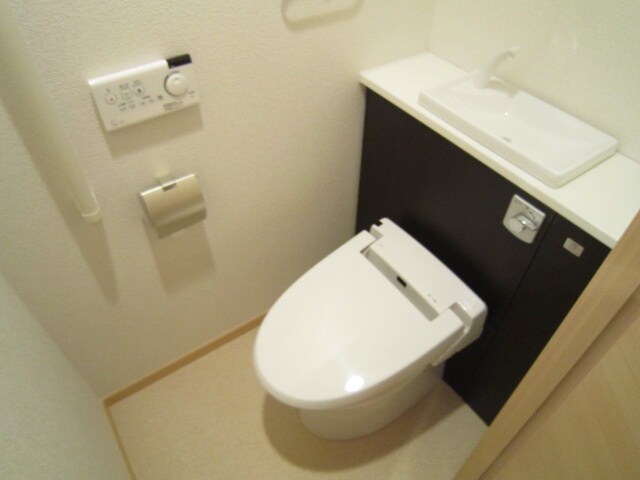 物件内観写真13　(トイレ)