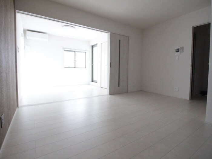 物件内観写真4　(居室)