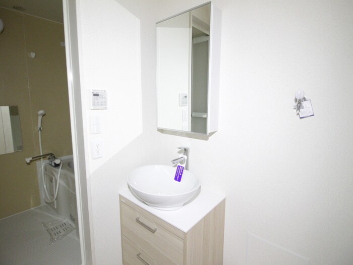物件内観写真8　(洗面)