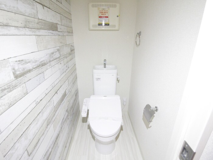 物件内観写真9　(トイレ)