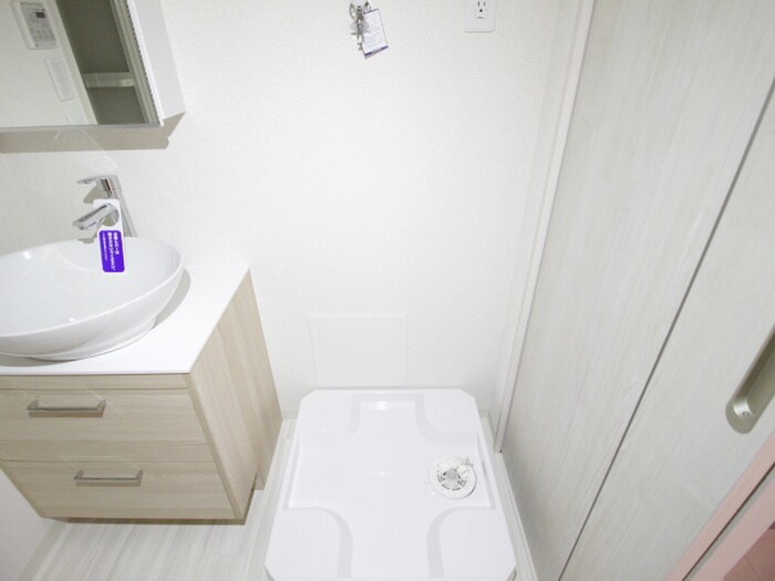 物件内観写真10　(洗濯機置場)