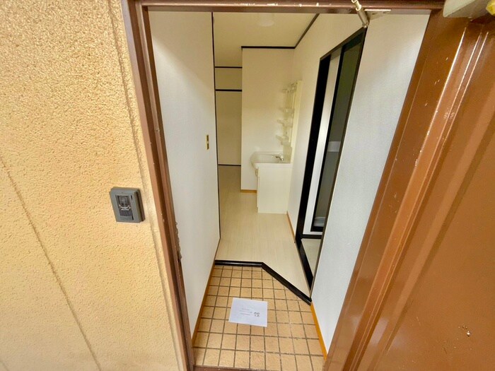 瑞光ハイツの玄関