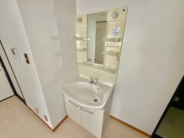 物件内観写真10　(洗面)