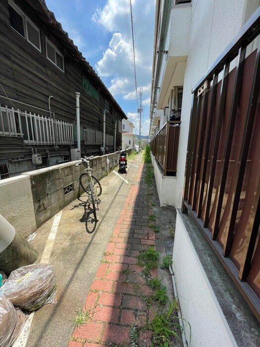 物件外観写真5　(駐輪場)