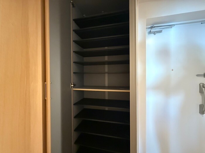 物件内観写真12　(靴箱)