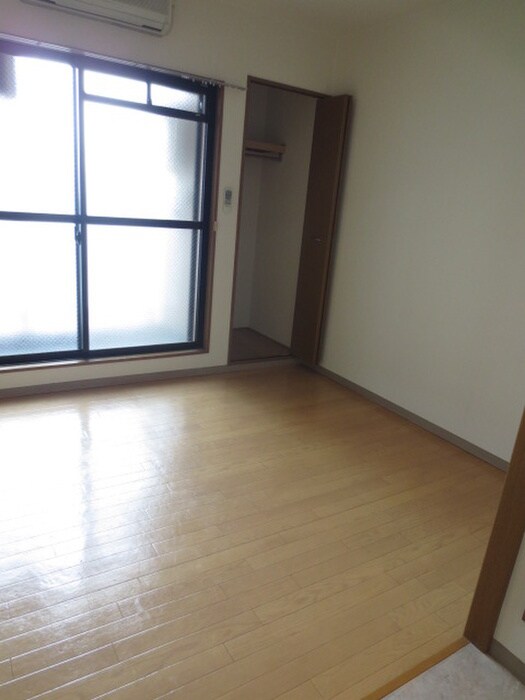 物件内観写真11　(居室)