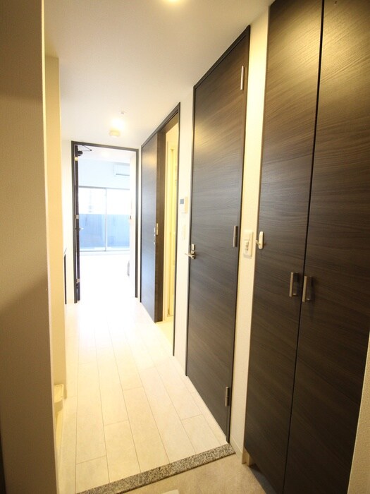 物件内観写真17　(廊下)