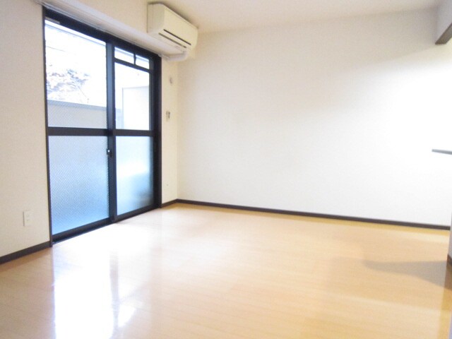 物件内観写真14　(居室)