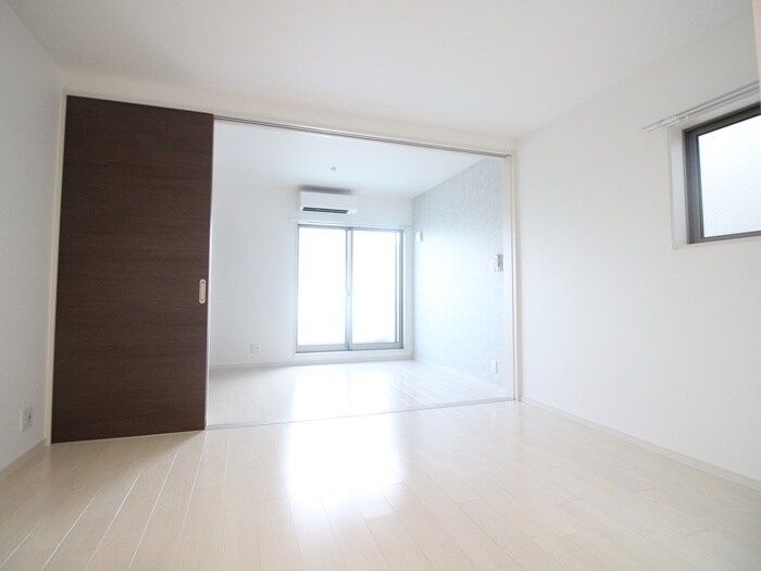 物件内観写真22　(居室)