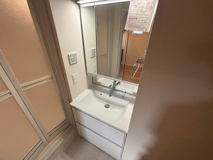 物件内観写真12　(洗面)