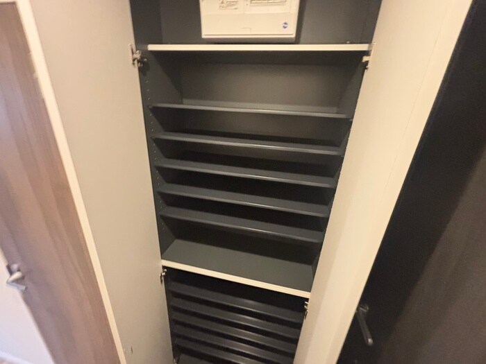 物件内観写真17　(靴箱)