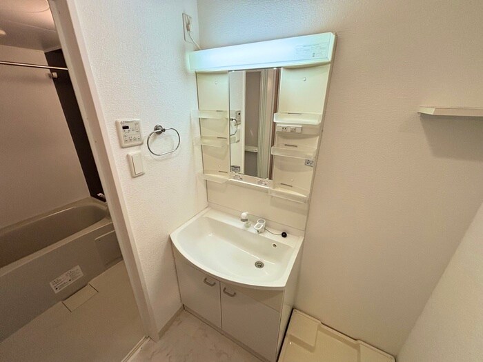 物件内観写真12　(洗面)